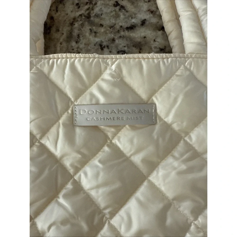 Donna Karan Cashmere Mist Tote quilted Travel Bag light Yellow4093‎